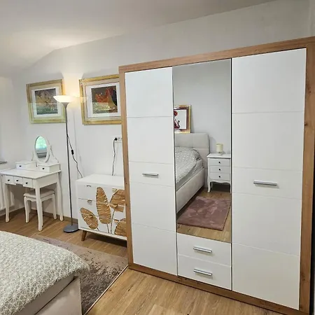 Forest Hill Apartma